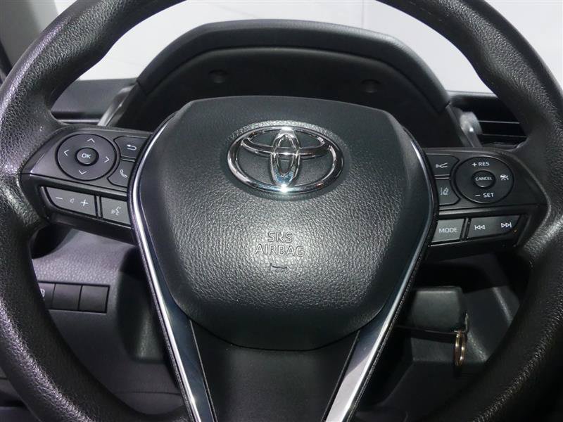 Used 2020 Toyota Camry LE FWD image 29