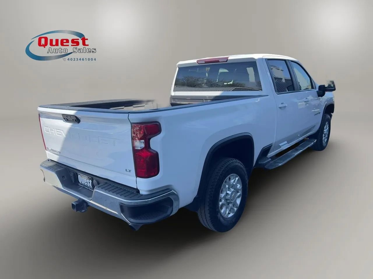 Used 2023 Chevrolet Silverado 2500 LT w/ Convenience Package AWD/4WD image 3