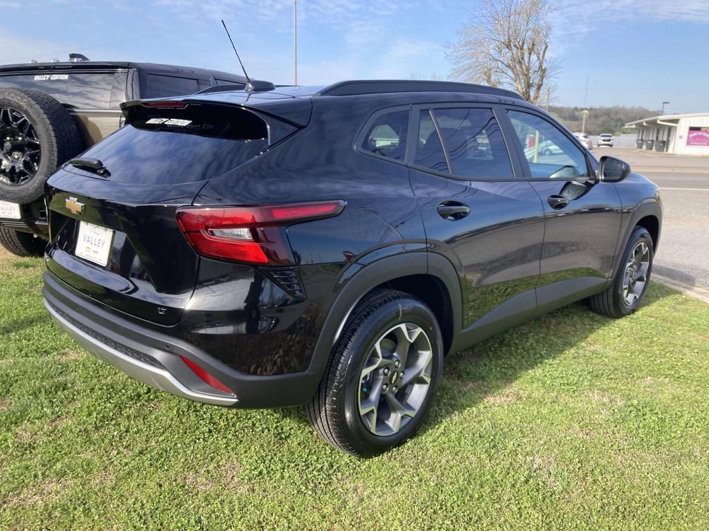 New 2026 Chevrolet Trax LT image 4