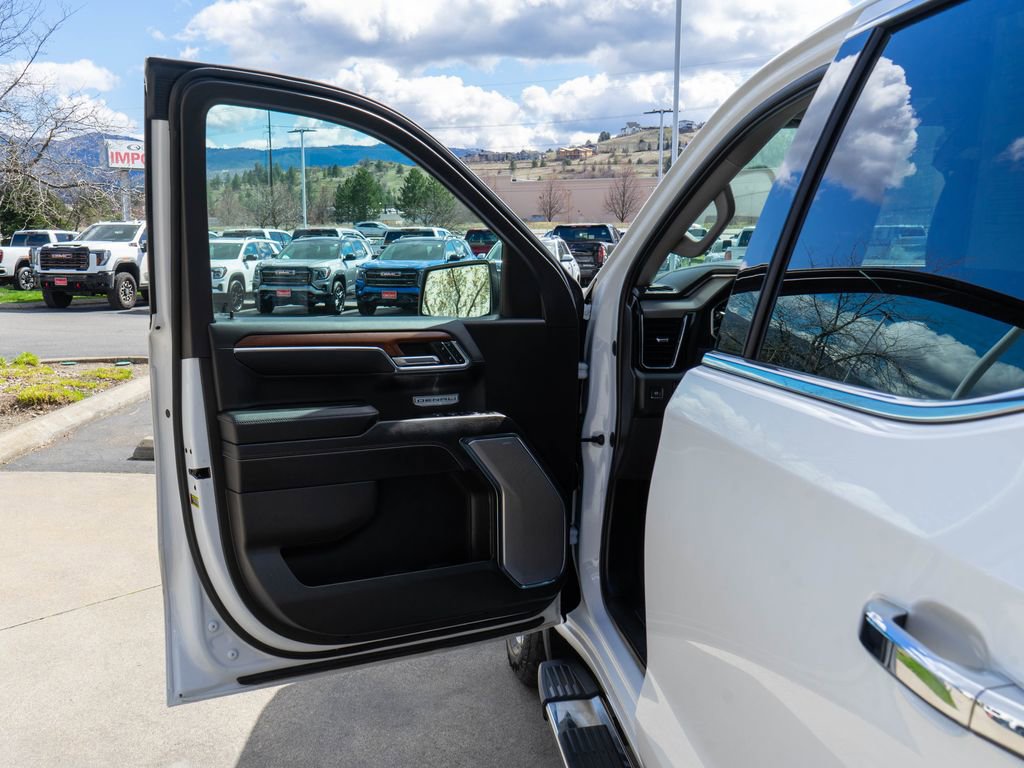 Used 2023 GMC Sierra 1500 Denali w/ Technology Package image 17