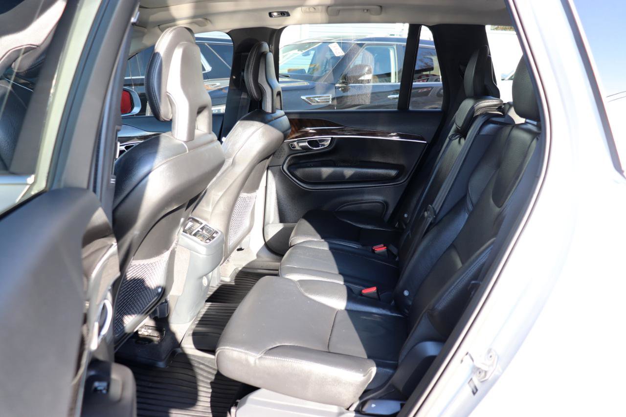 Used 2016 Volvo XC90 T6 Momentum image 12