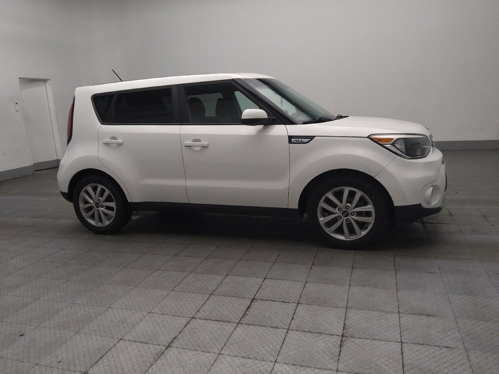 Used 2019 Kia Soul + FWD image 11