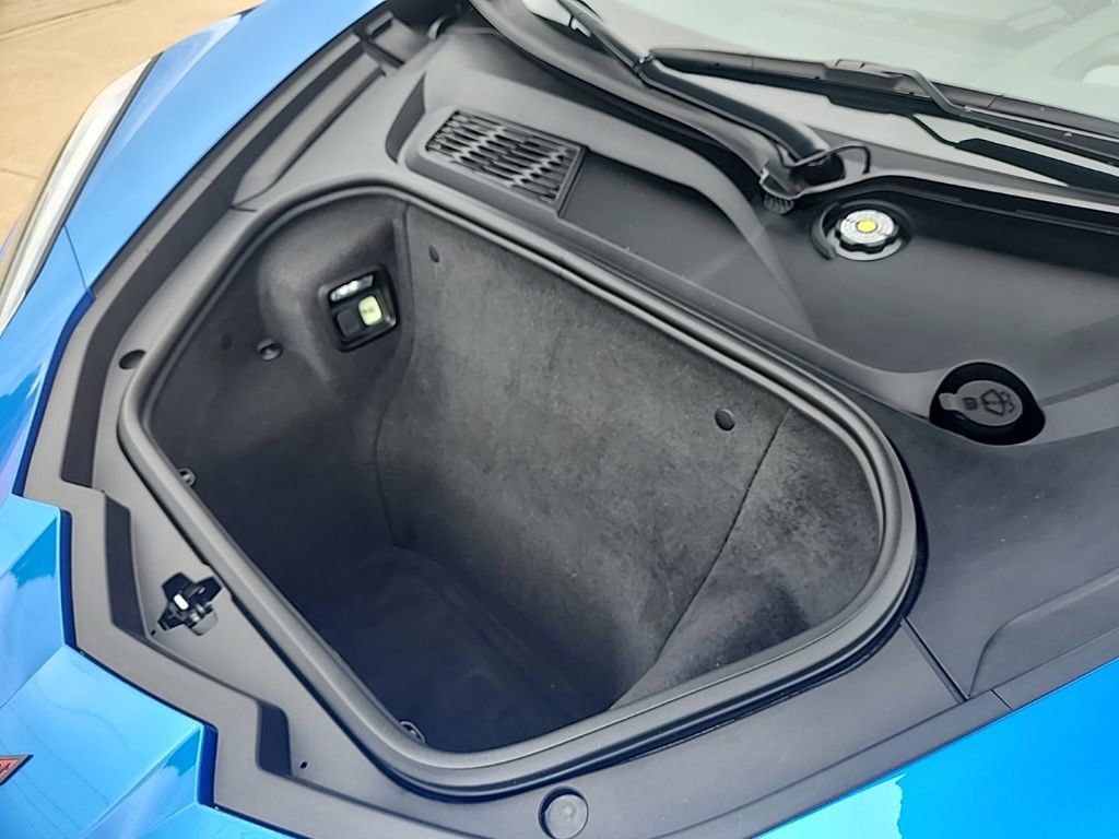 Used 2024 Chevrolet Corvette Stingray Preferred Cpe w/ Z51 Performance Package RWD image 12