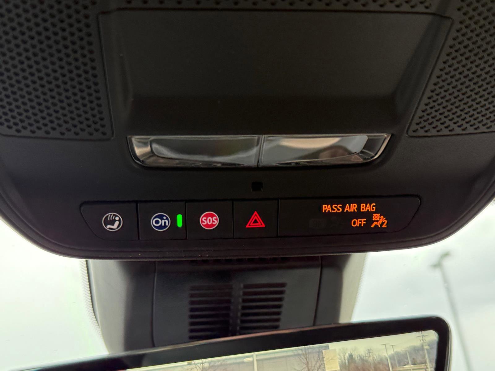 Used 2025 Chevrolet Equinox ACTIV w/ Safety and Technology Package image 20