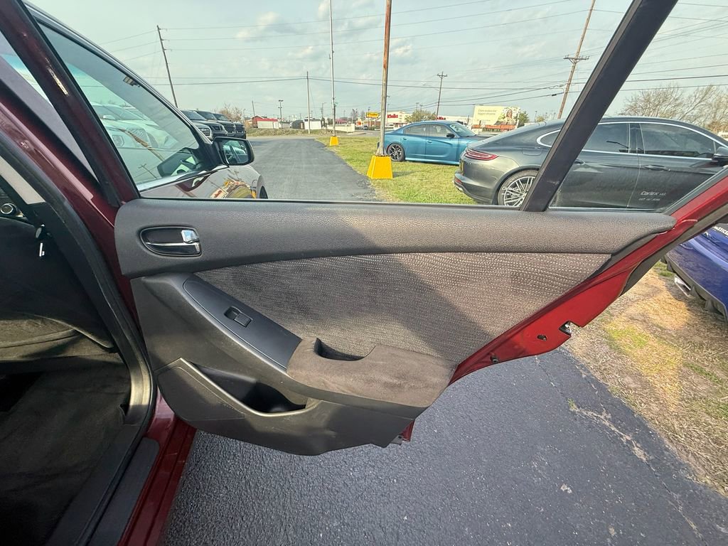 Used 2011 Nissan Altima 2.5 S image 19