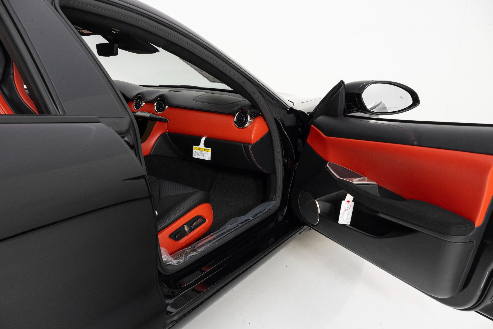 Used 2025 Karma Revero Luxury RWD image 25