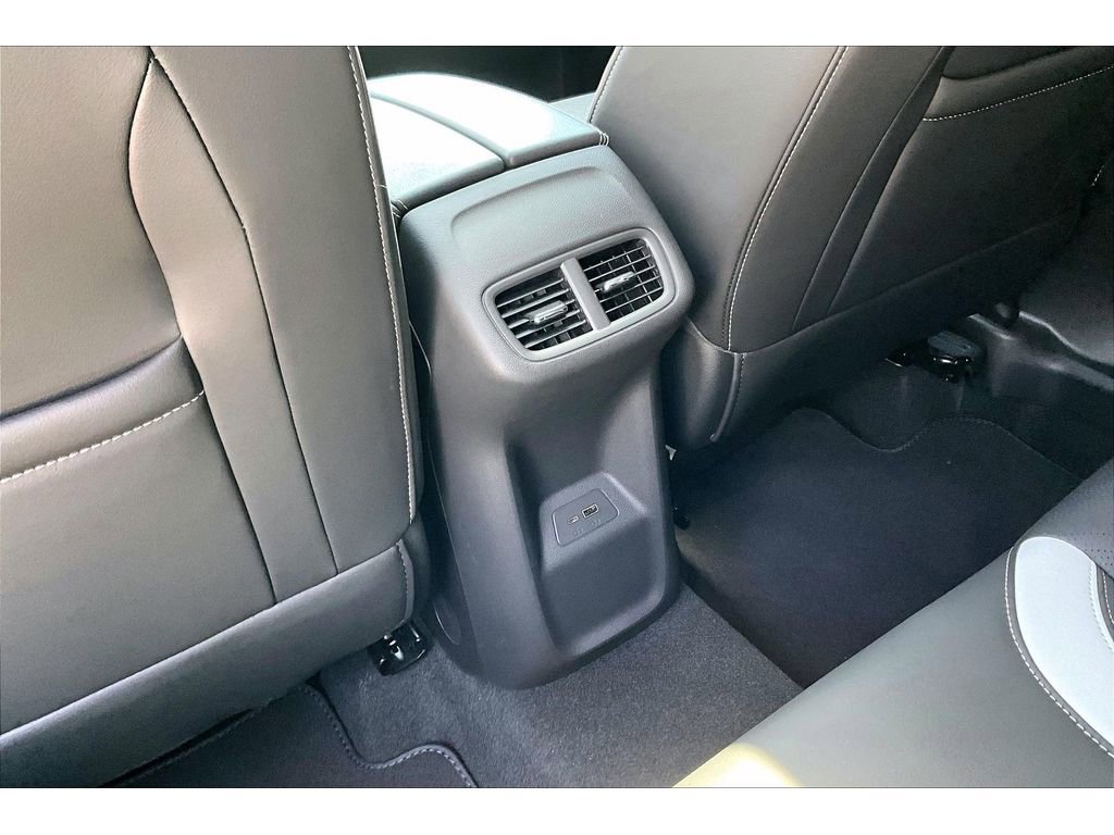 Used 2024 Buick Envision Sport Touring AWD/4WD image 34