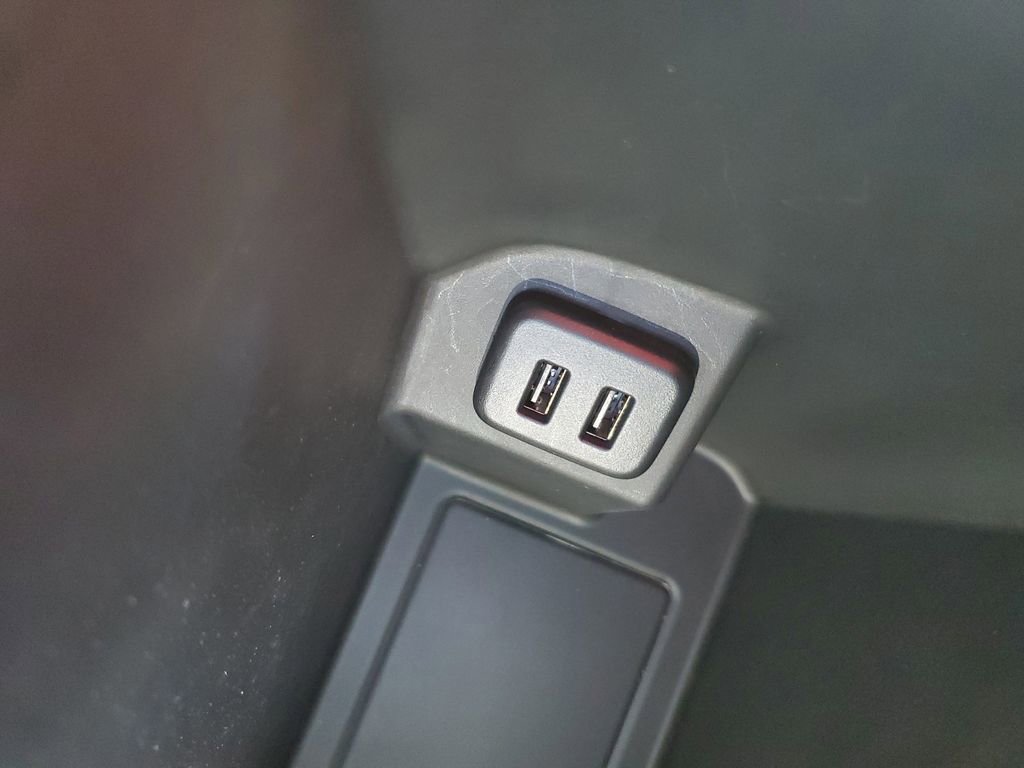 Used 2024 GMC Terrain SLT w/ LPO, Floor Liner Package AWD/4WD image 30
