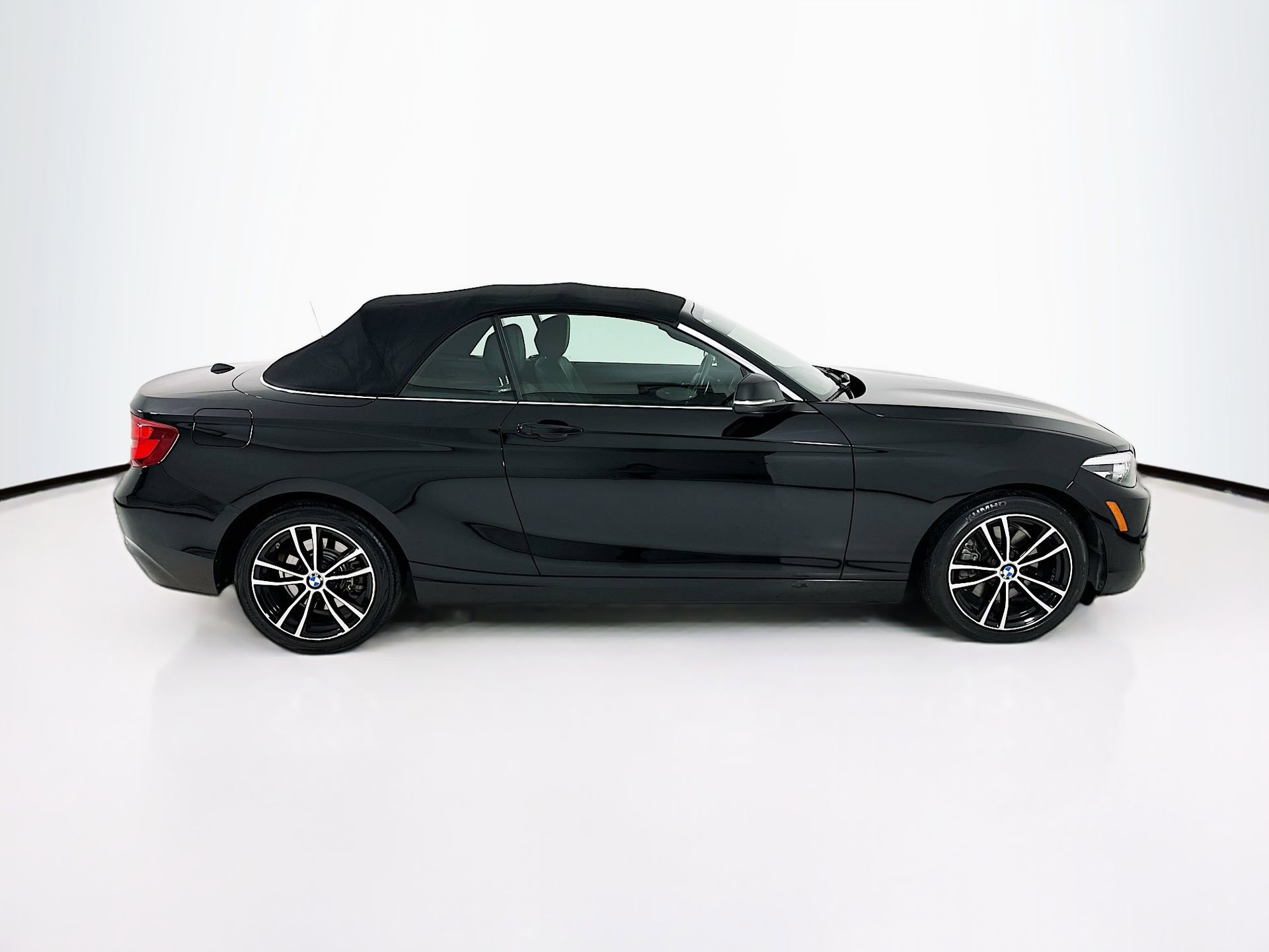 Used 2020 BMW 230i xDrive Convertible image 9
