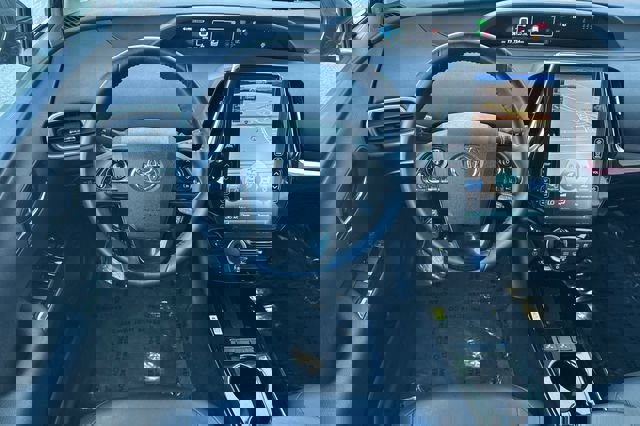 Used 2020 Toyota Prius Prime XLE image 16