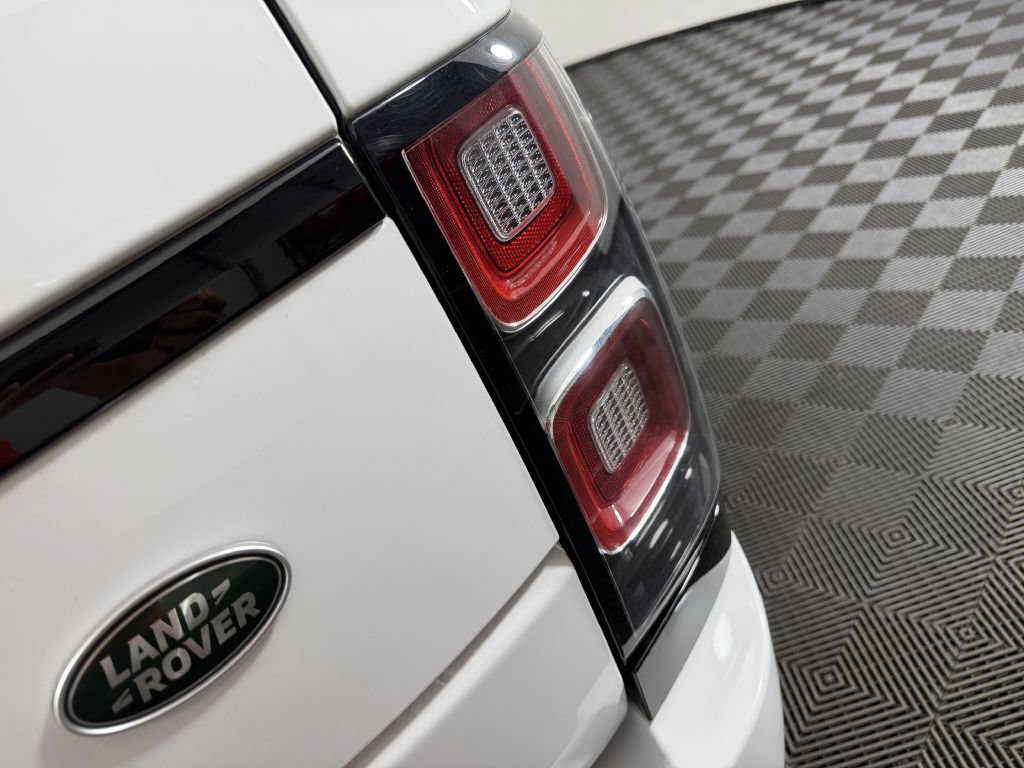 Used 2022 Land Rover Range Rover HSE Westminster Edition AWD/4WD image 17