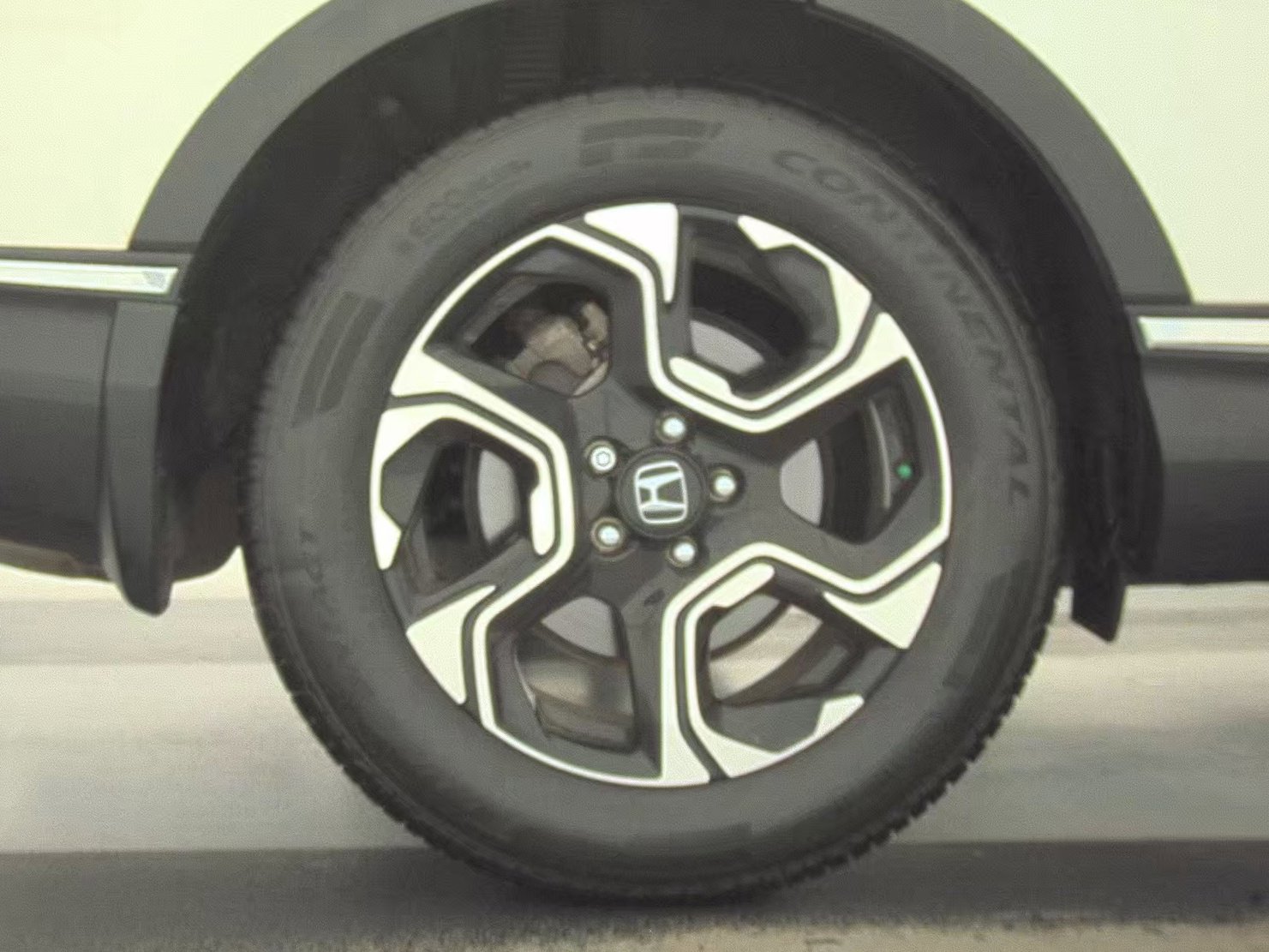 Used 2018 Honda CR-V Touring image 12