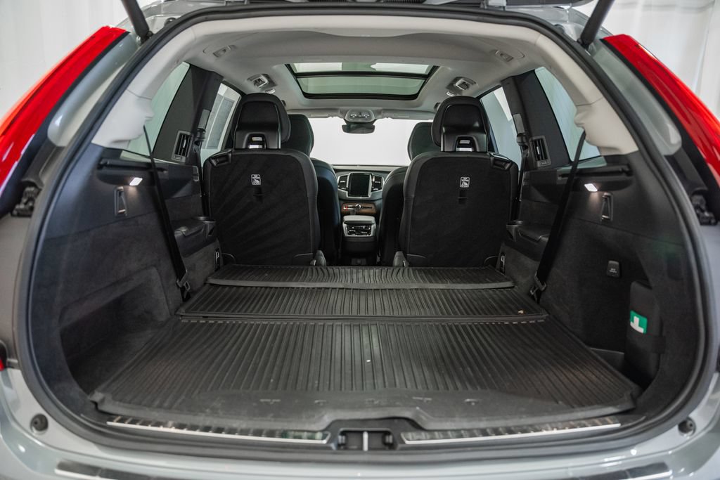 Used 2025 Volvo XC90 B6 Plus w/ Protection Package Premier AWD/4WD image 9