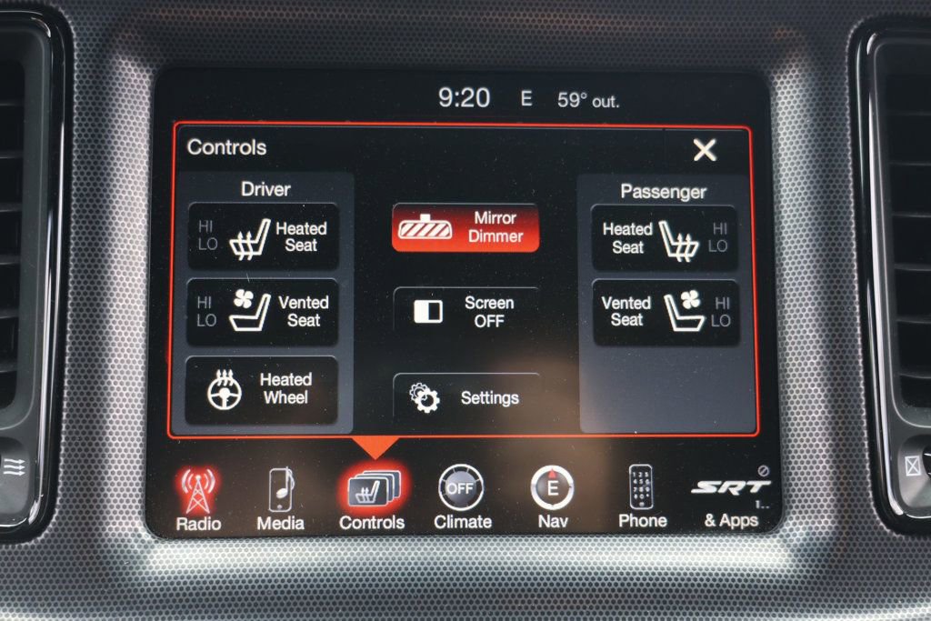 Used 2015 Dodge Challenger SRT w/ Technology Group image 19