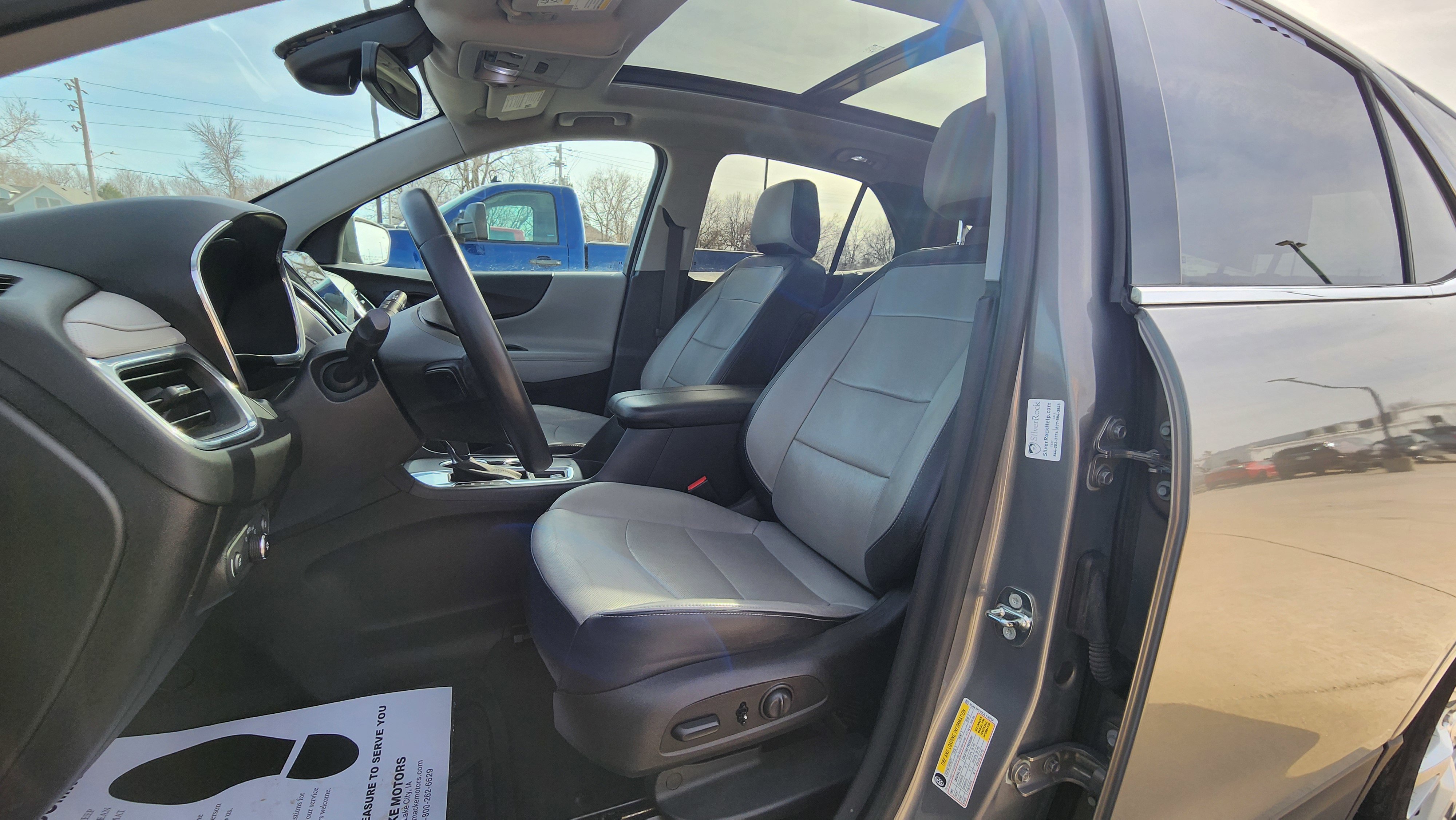 Used 2018 Chevrolet Equinox Premier FWD image 12
