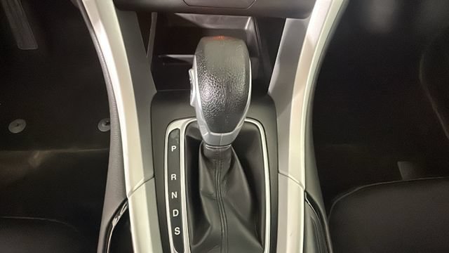 Used 2015 Ford Fusion SE FWD image 19