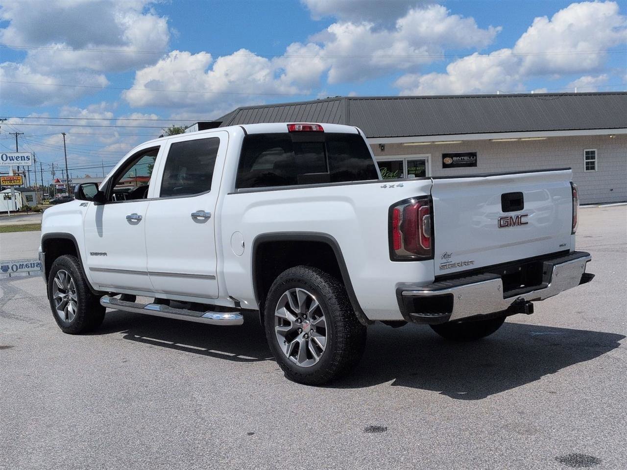 Used 2018 GMC Sierra 1500 SLT AWD/4WD image 5