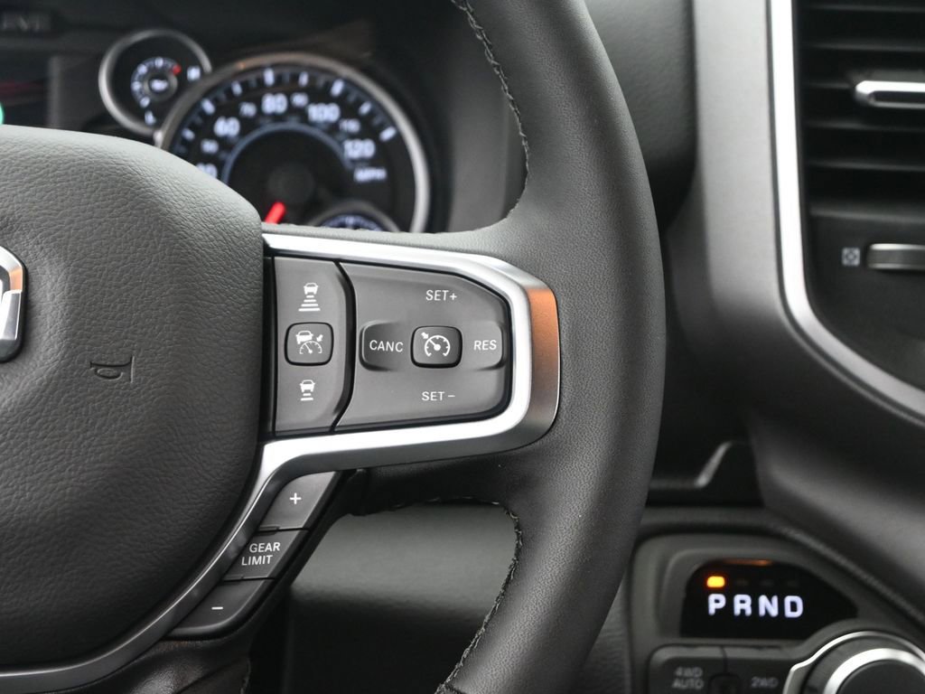 New 2026 RAM 1500 4x4 Crew Cab image 32