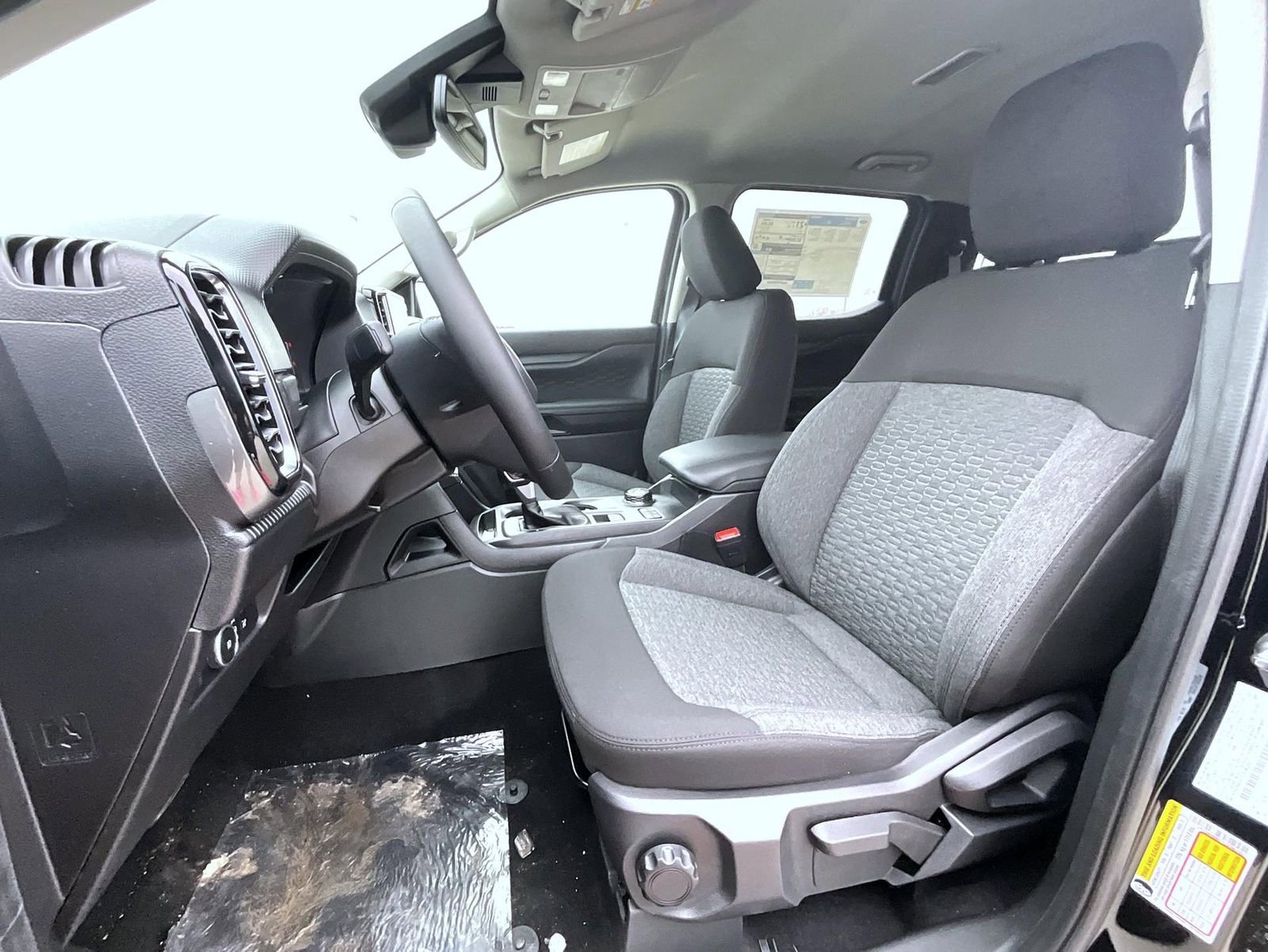 New 2026 Ford Ranger XLT w/ Black Appearance Package image 9