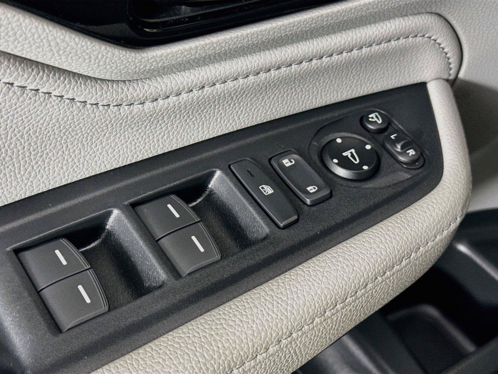 Used 2024 Honda Odyssey Elite image 29