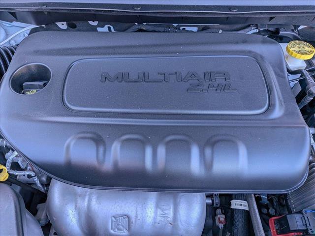 Used 2023 Jeep Cherokee Altitude Lux image 22