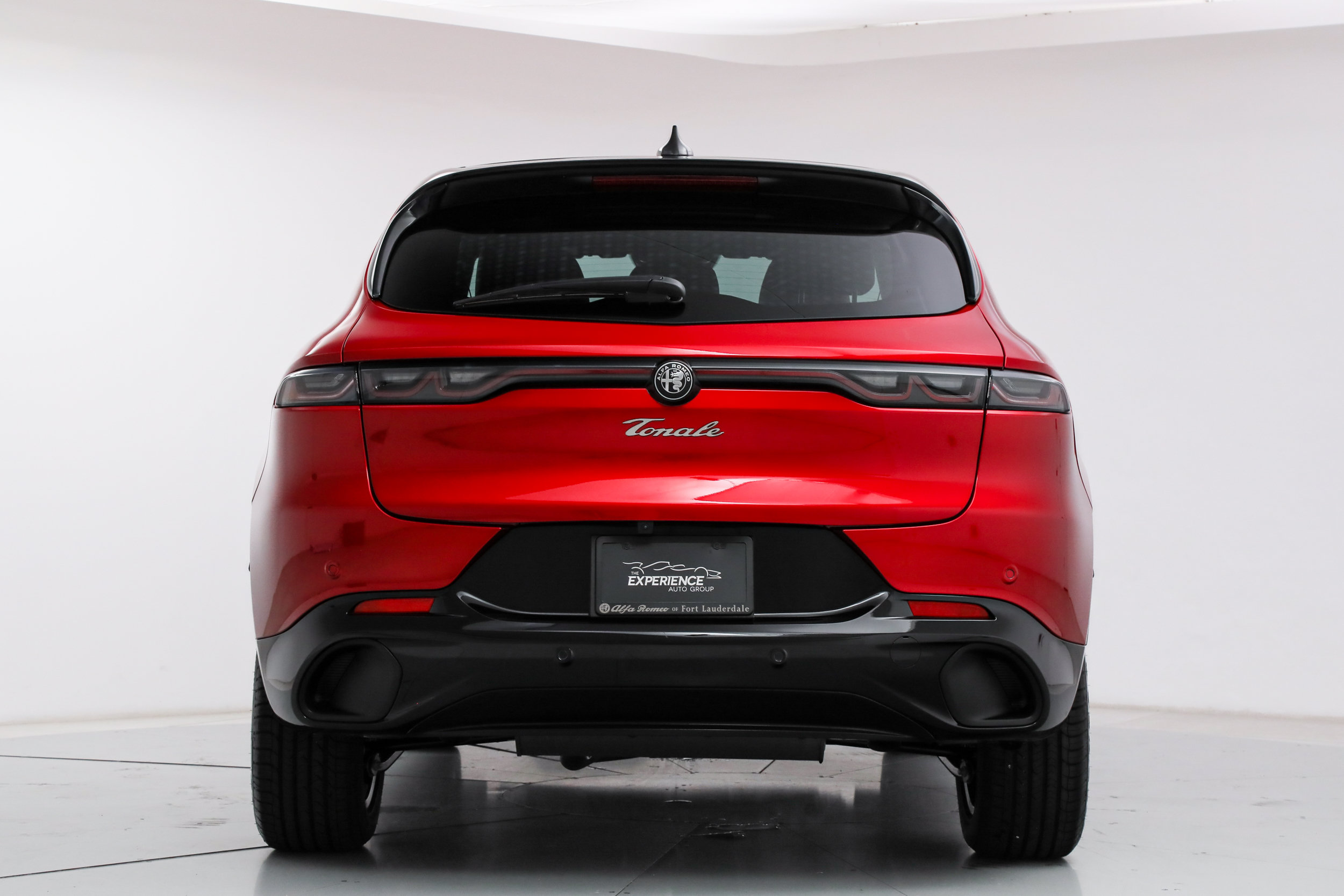 New 2026 Alfa Romeo Tonale w/ Red Premium Package AWD/4WD image 4