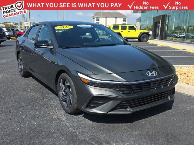 Certified 2025 Hyundai Elantra Sport w/ Cargo Package image 1