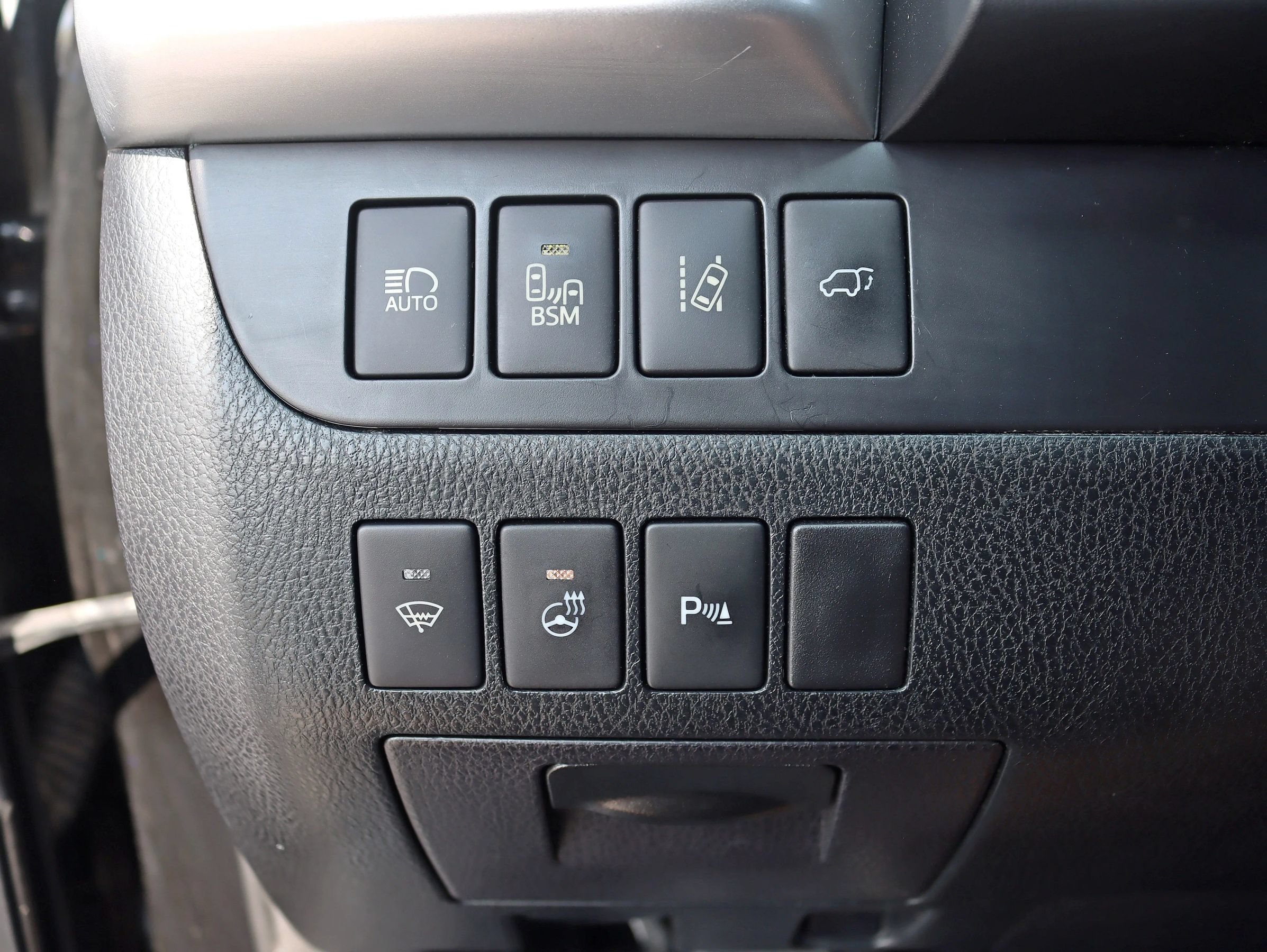 Used 2015 Toyota Highlander Limited Platinum AWD/4WD image 18