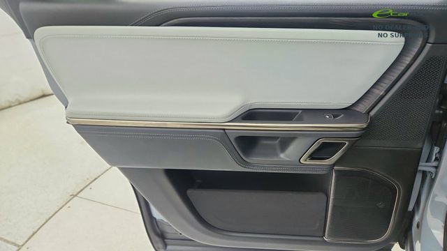 Used 2024 Rivian R1S Adventure AWD/4WD image 36