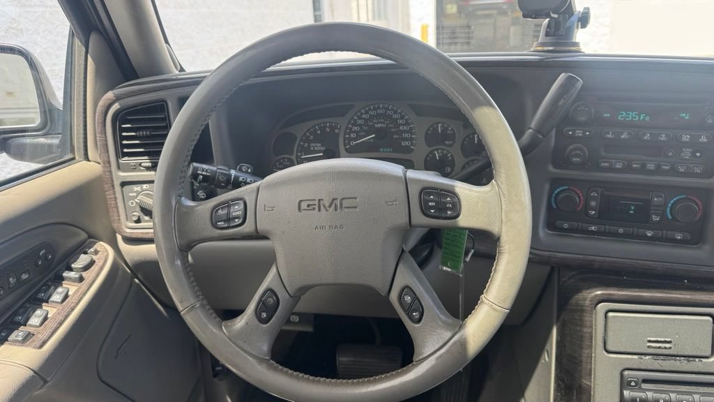 Used 2004 GMC Yukon XL Denali AWD/4WD image 16