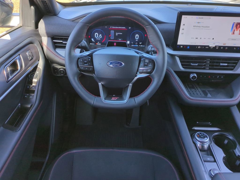 Used 2025 Ford Explorer ST image 16