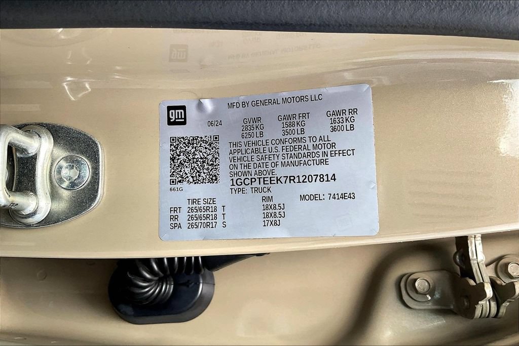 Used 2024 Chevrolet Colorado Trail Boss AWD/4WD image 24