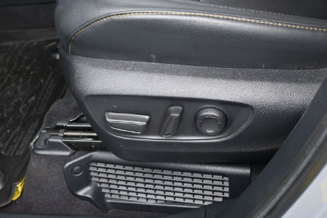 Used 2025 Toyota Sienna XLE Woodland Edition AWD/4WD image 23