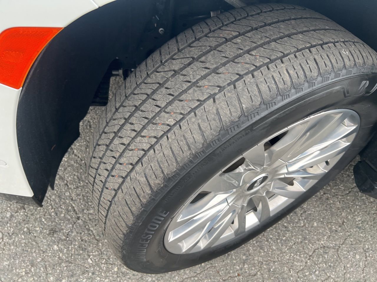 Used 2022 Cadillac Escalade Premium Luxury image 12