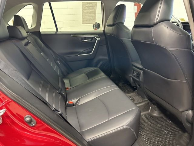 Used 2019 Toyota RAV4 Limited AWD/4WD image 15