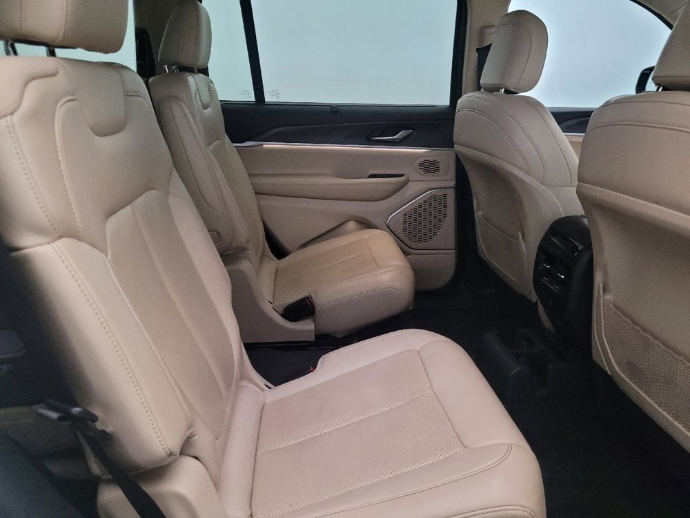 Used 2021 Jeep Grand Cherokee L Limited w/ Luxury Tech Group II image 19