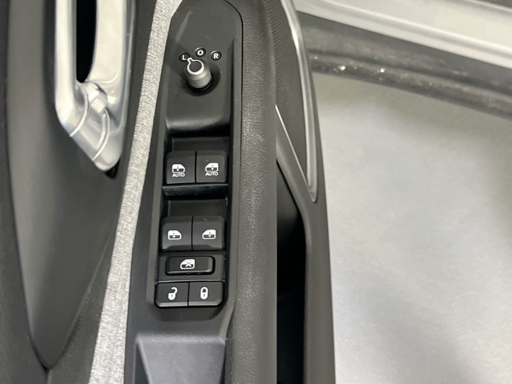 Used 2022 Jeep Compass Latitude w/ Convenience Group AWD/4WD image 17