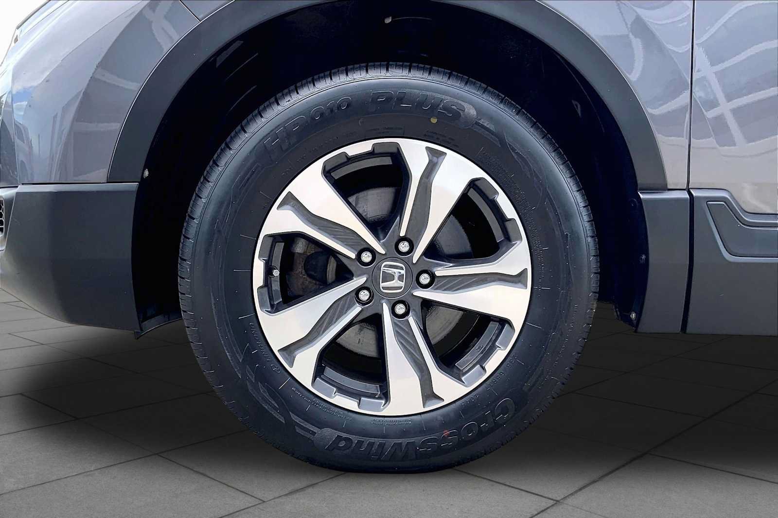 Used 2018 Honda CR-V LX image 8