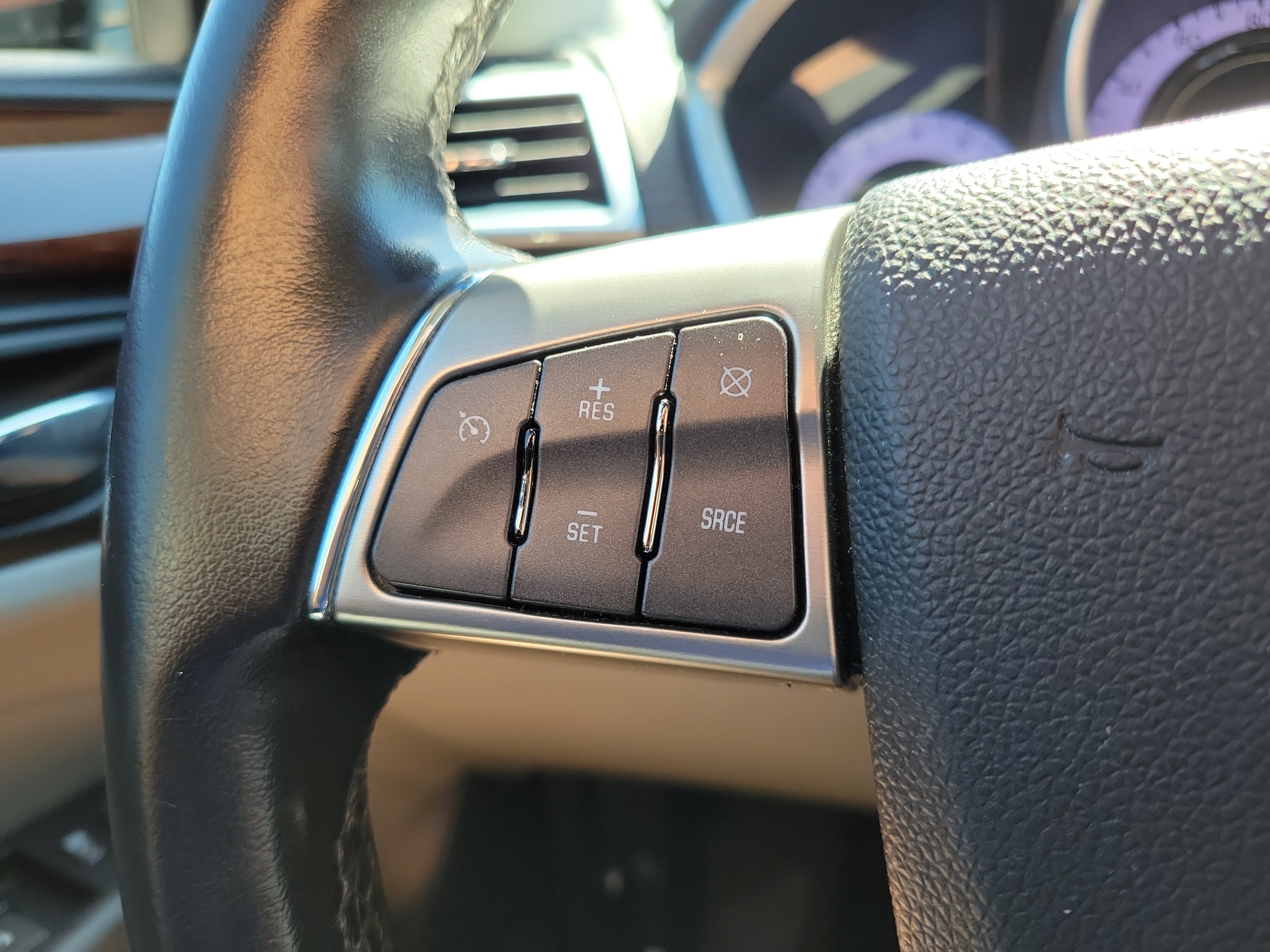 Used 2011 Cadillac SRX Luxury AWD/4WD image 18