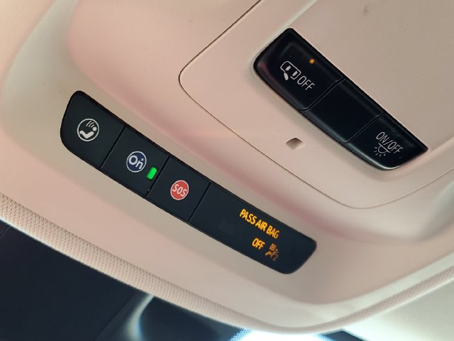 Used 2021 Buick Envision Essence FWD image 26
