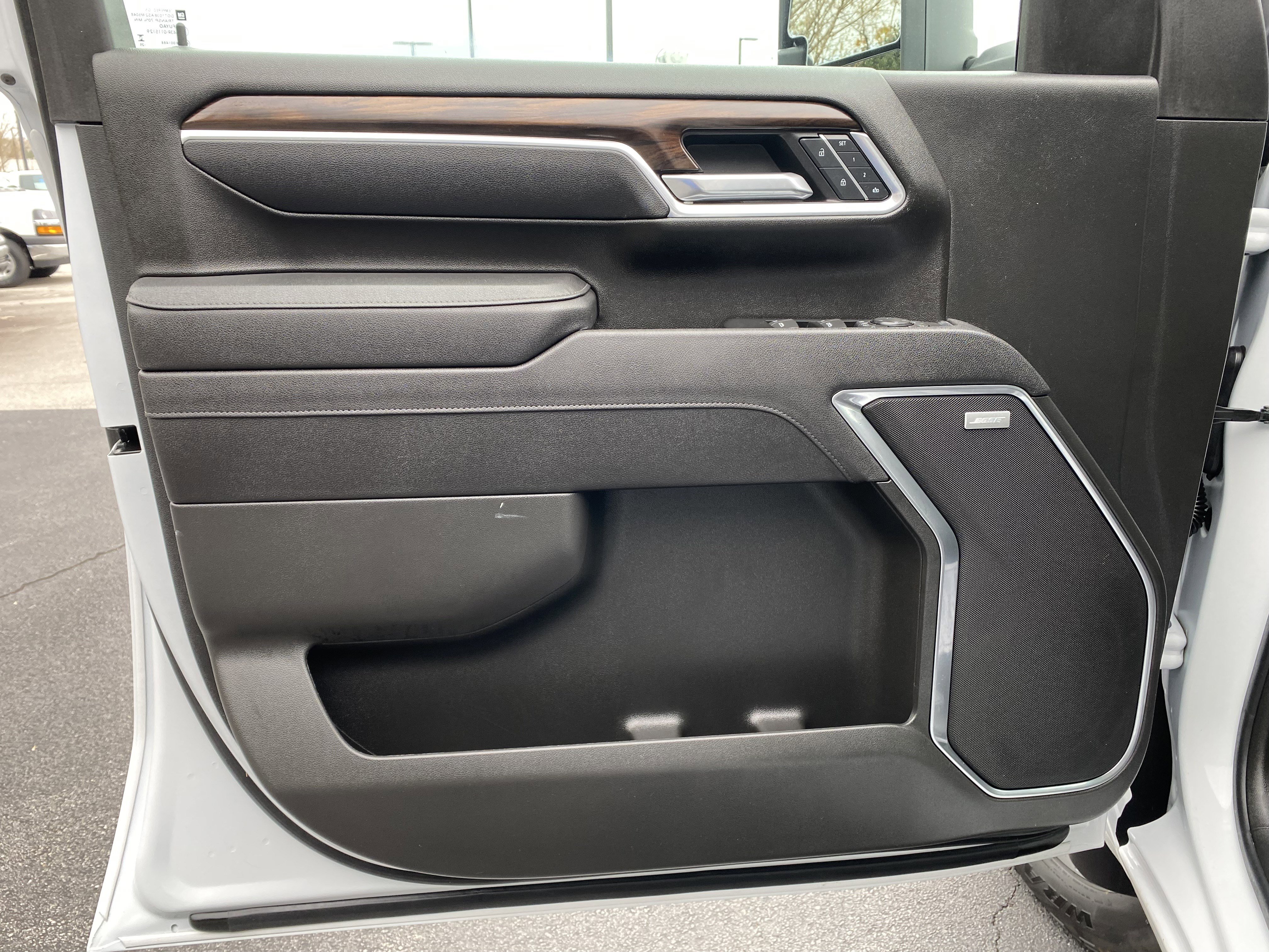 Used 2025 GMC Sierra 2500 SLT image 16