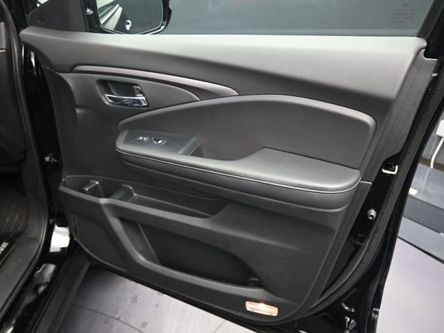 Used 2023 Honda Ridgeline RTL-E image 23