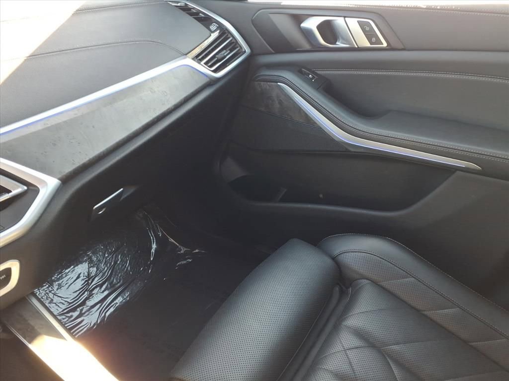 Used 2023 BMW X5 xDrive40i w/ Premium Package image 23