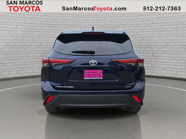 Used 2025 Toyota Highlander XLE image 6