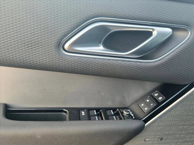Used 2023 Land Rover Range Rover Velar R-Dynamic S image 18