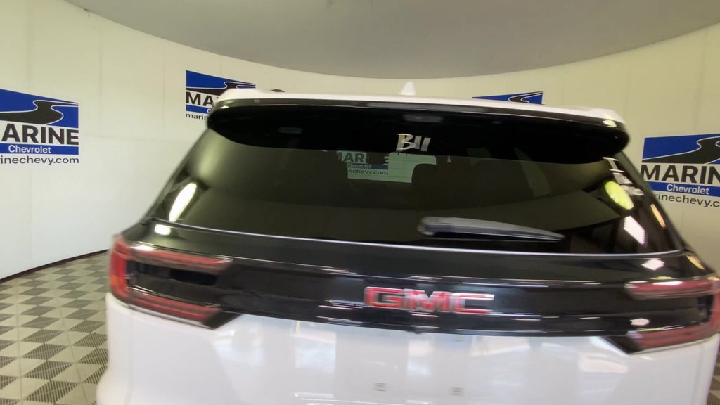 Used 2026 GMC Acadia Elevation w/ Elevation Premium Package FWD image 9