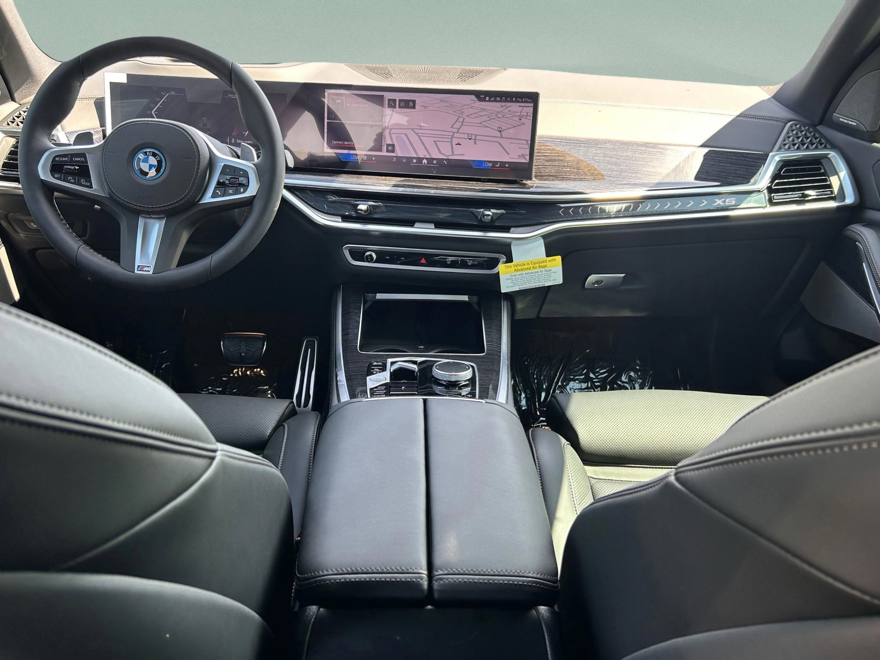 Used 2026 BMW X5 xDrive50e w/ M Sport Package image 8