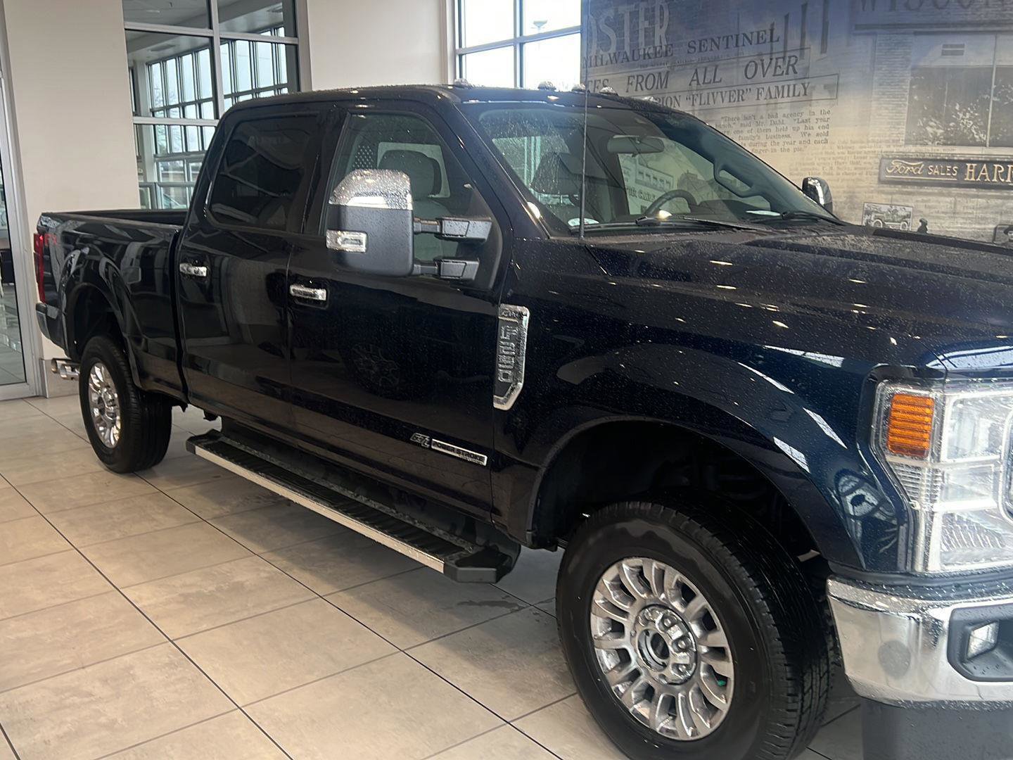 Used 2022 Ford F250 XLT w/ XLT Premium Package image 2