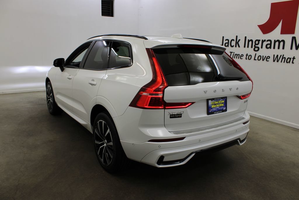 Used 2024 Volvo XC60 B5 Plus w/ Protection Package Premier AWD/4WD image 3