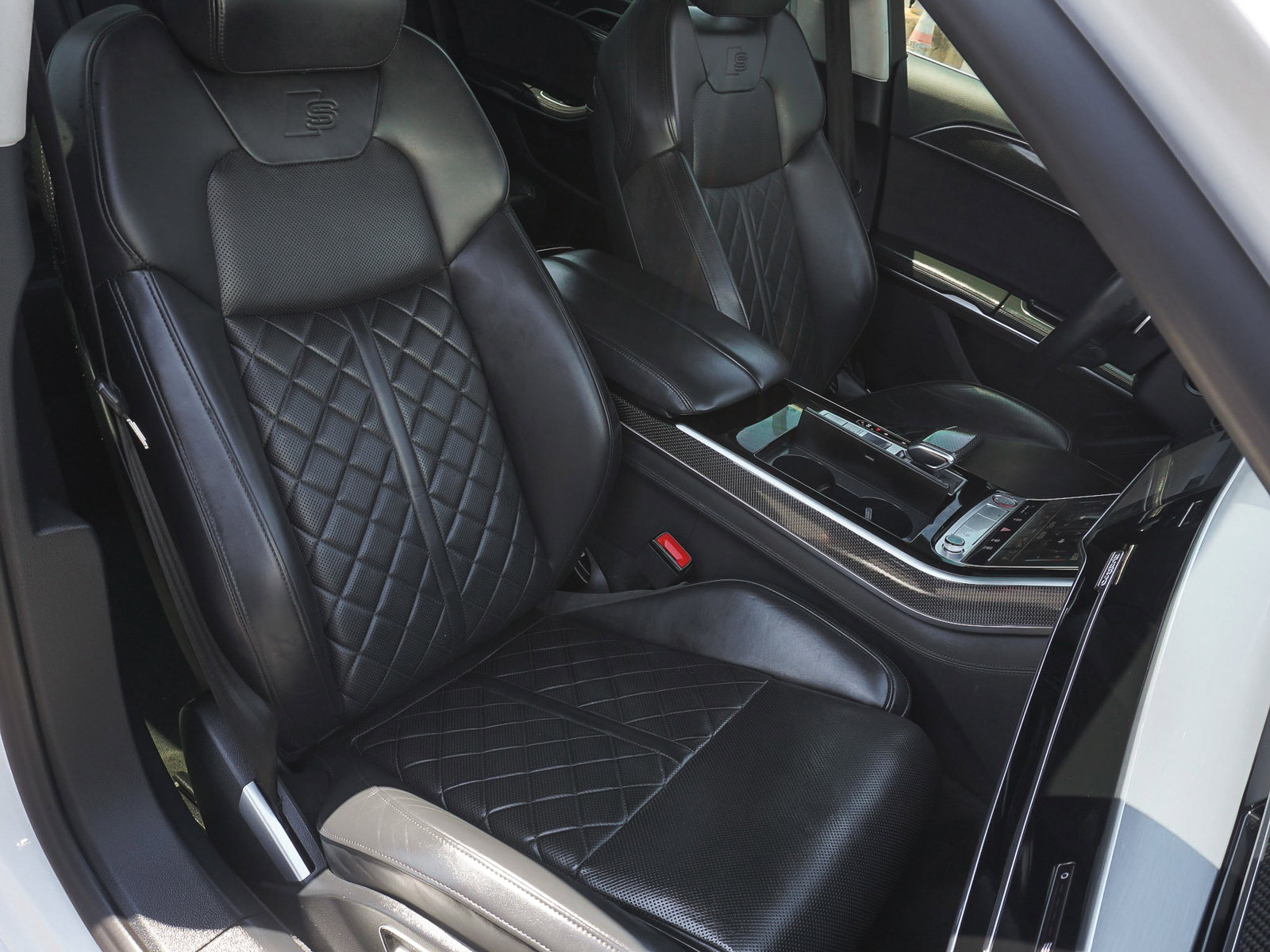 Used 2020 Audi S8 L w/ S8 Executive Package AWD/4WD image 42